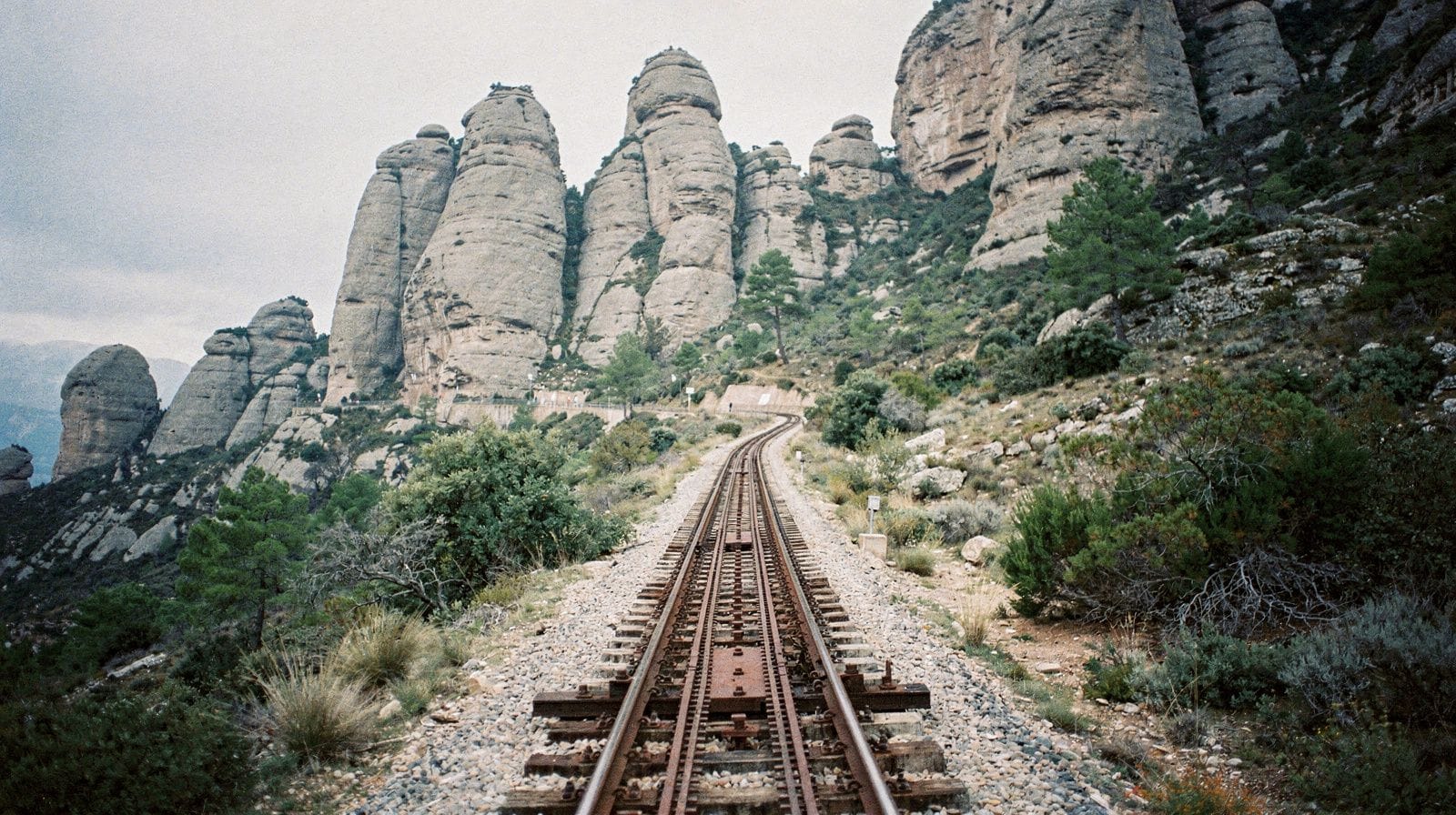 Barcelona: Montserrat monastery and natural park day trip