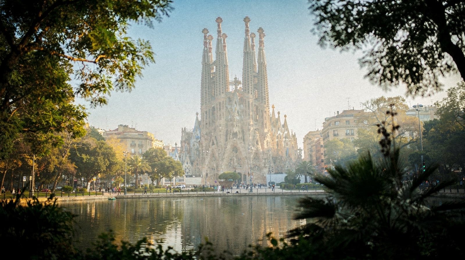 Barcelona: Sagrada Família skip-the-line ticket with audio guide