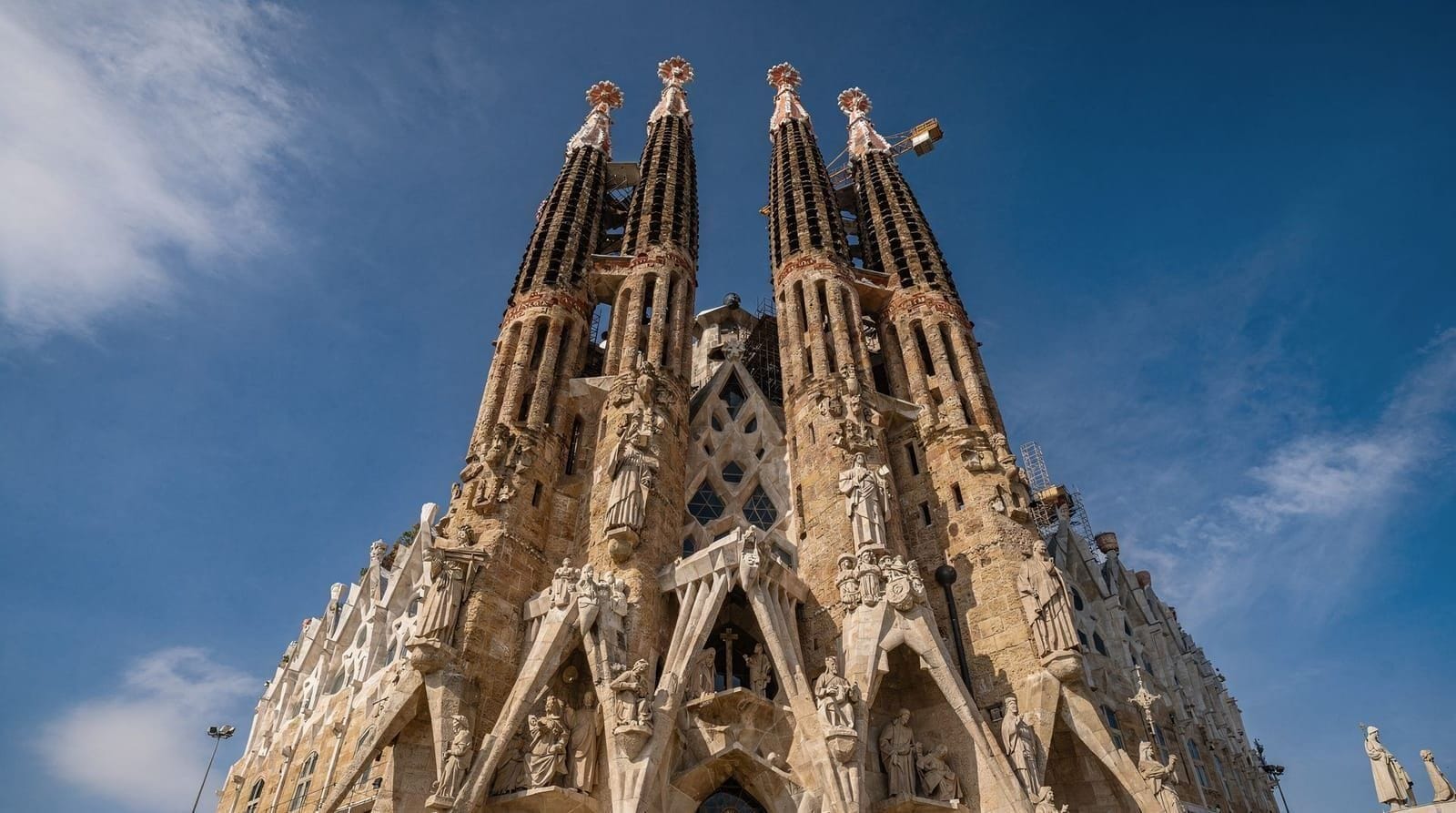 Sagrada Família booking guide: how to get the right ticket — Exactly how far ahead to book, which ticket type to choose, how towers work, and