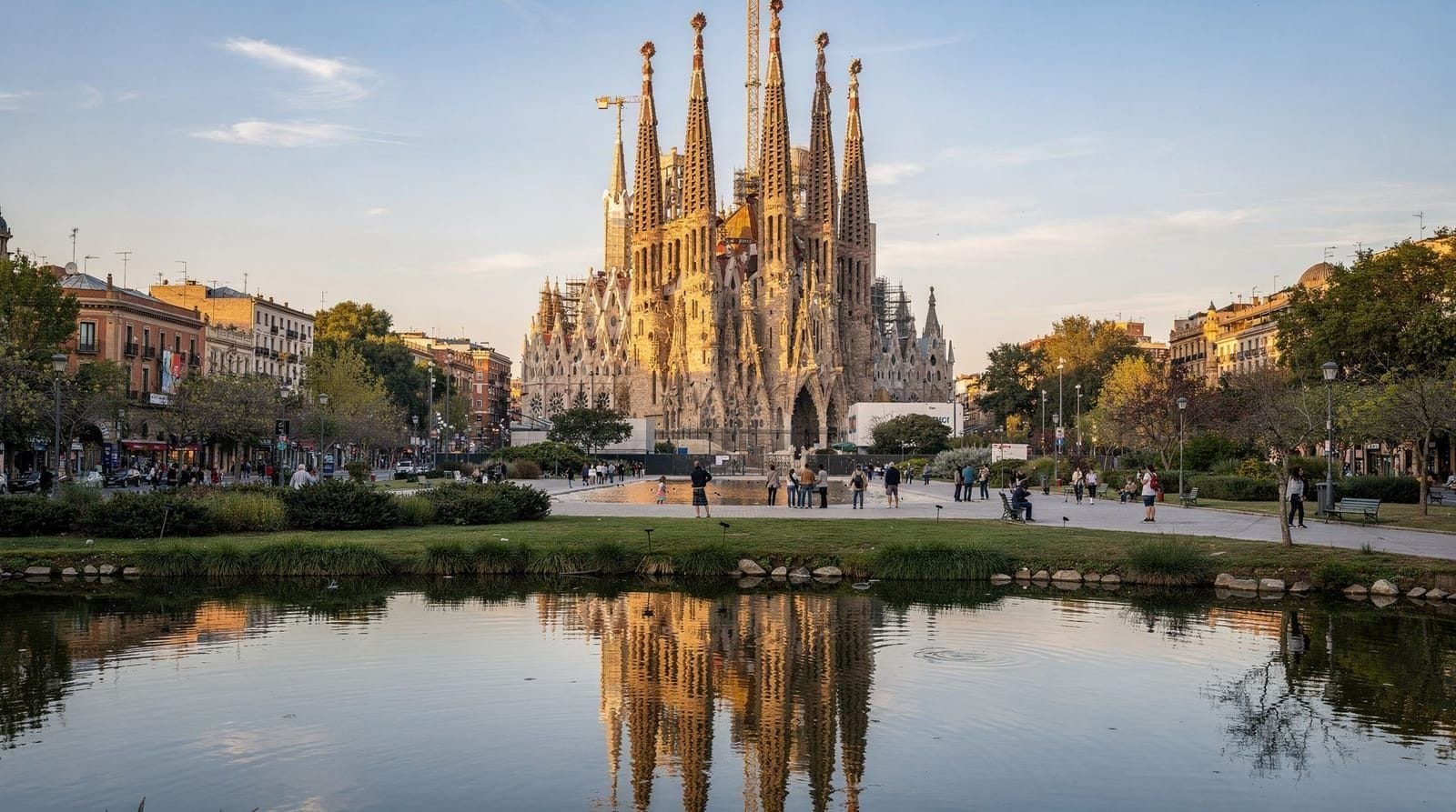 Barcelona: Sagrada Família skip-the-line ticket with audio guide