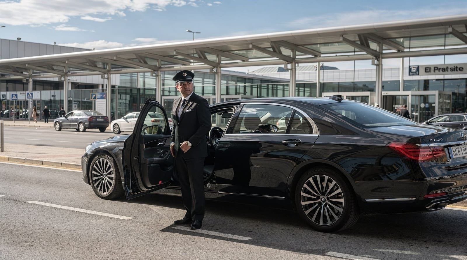 Barcelona airport private transfer: is it worth it over public transport? — Honest review of the Barcelona El Prat private airport transfer. Real prices vs 